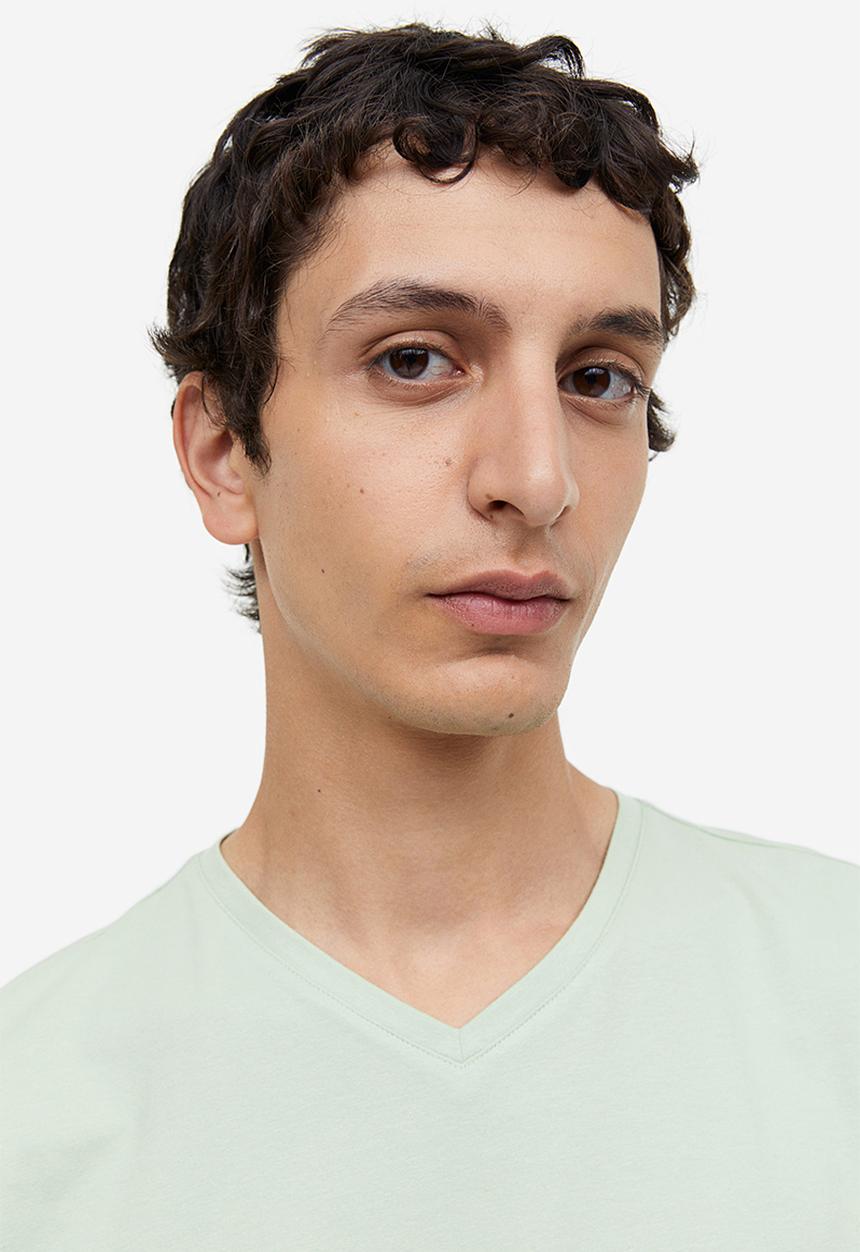 H&M - Slim fit v-neck t-shirt - green