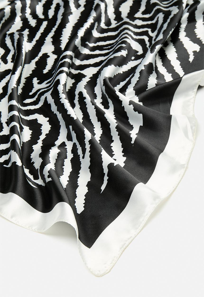 Superbalist - Gracie head scarf - white & black