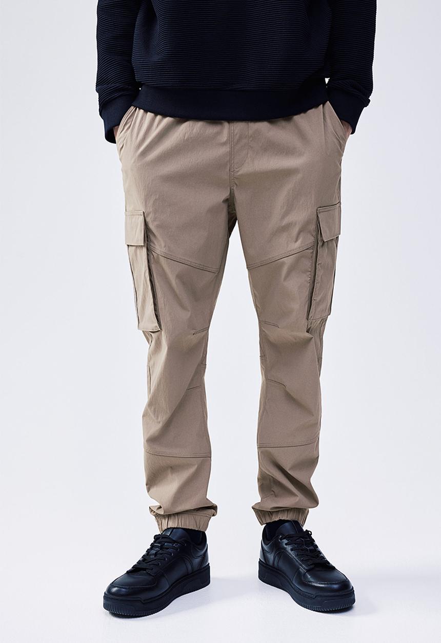 H&M - Slim fit nylon cargo joggers - beige