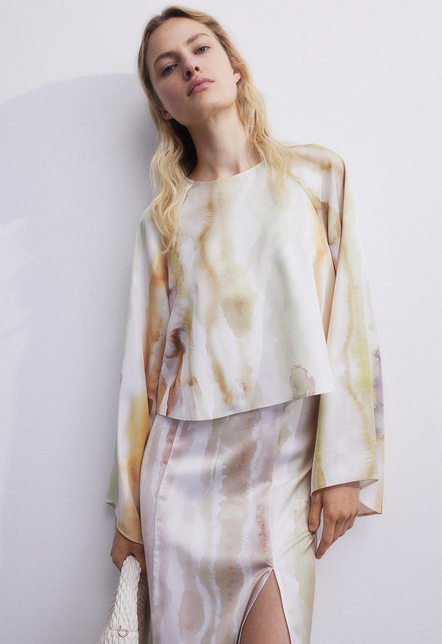 H&M - Trumpet-sleeved blouse - Cream Patterned
