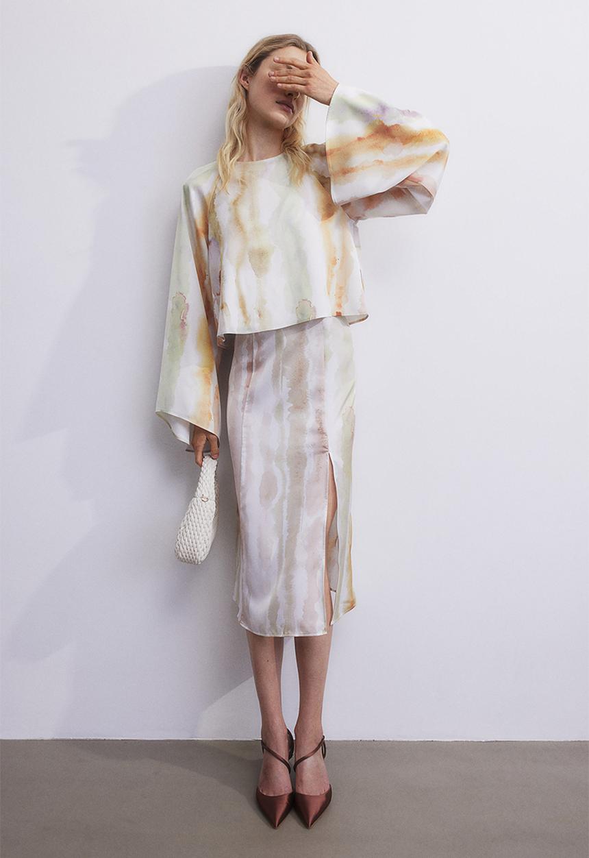 H&M - Trumpet-sleeved blouse - Cream Patterned