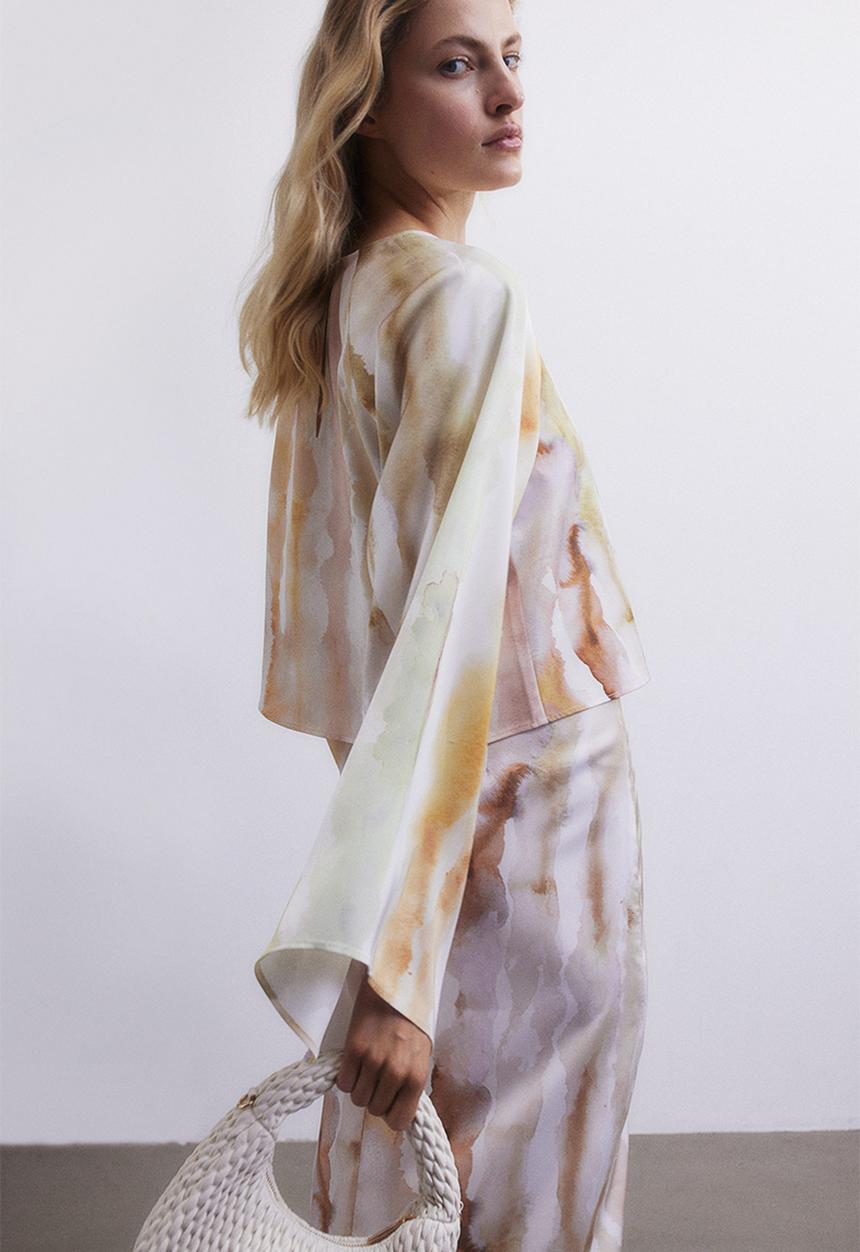 H&M - Trumpet-sleeved blouse - Cream Patterned