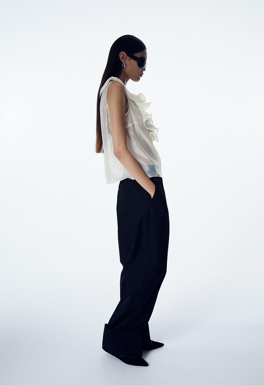 H&M - Flounce-trimmed top - white