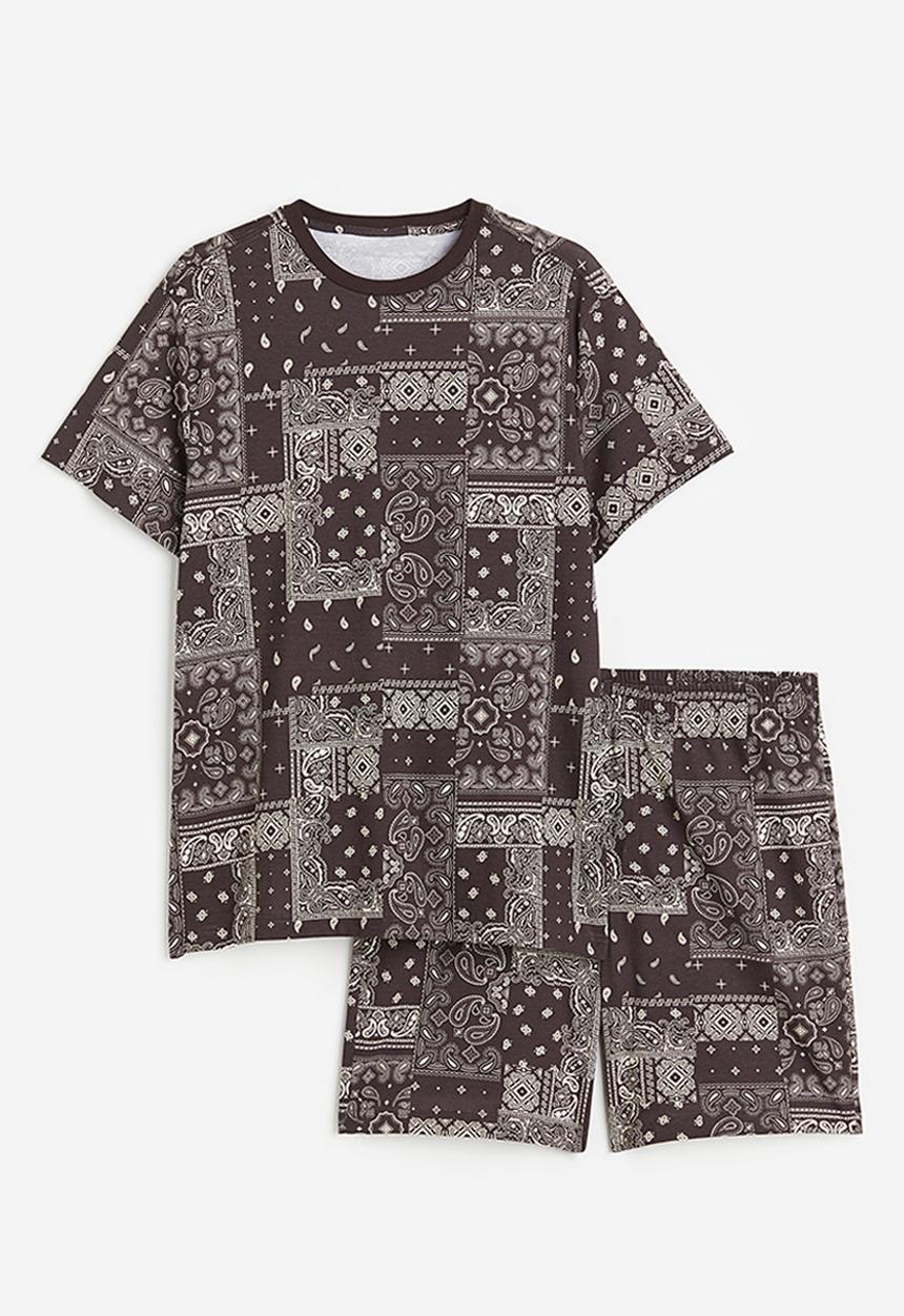 H&M - Regular fit pyjama t-shirt and shorts - brown