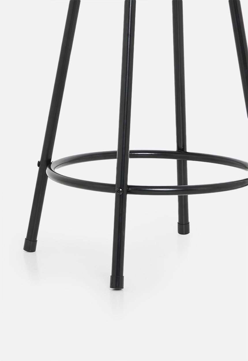 H&S - Umbridge stool-walnut