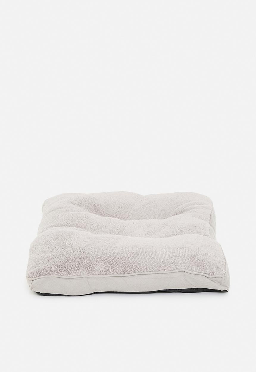 Pet Collection - Plush pet bed - grey