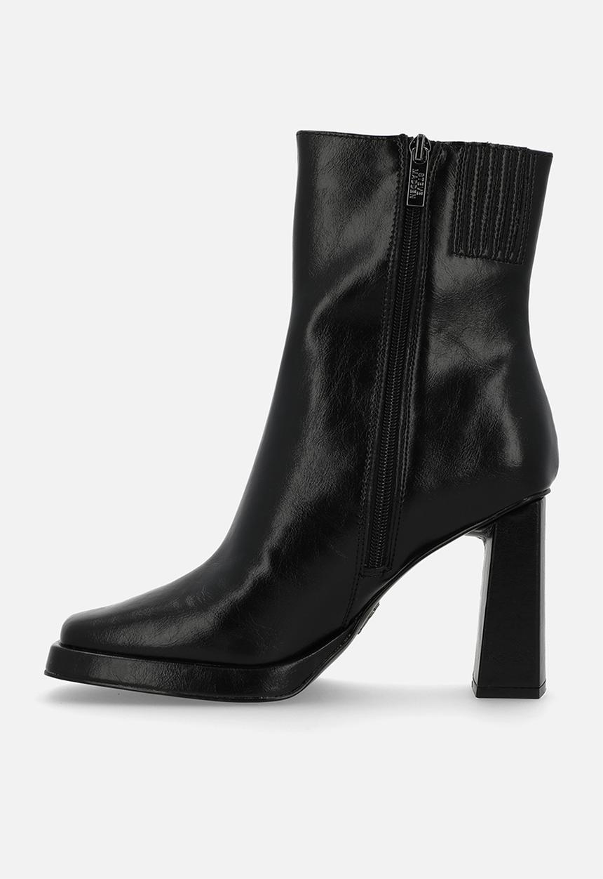 Steve Madden - Freya block heel boot - black