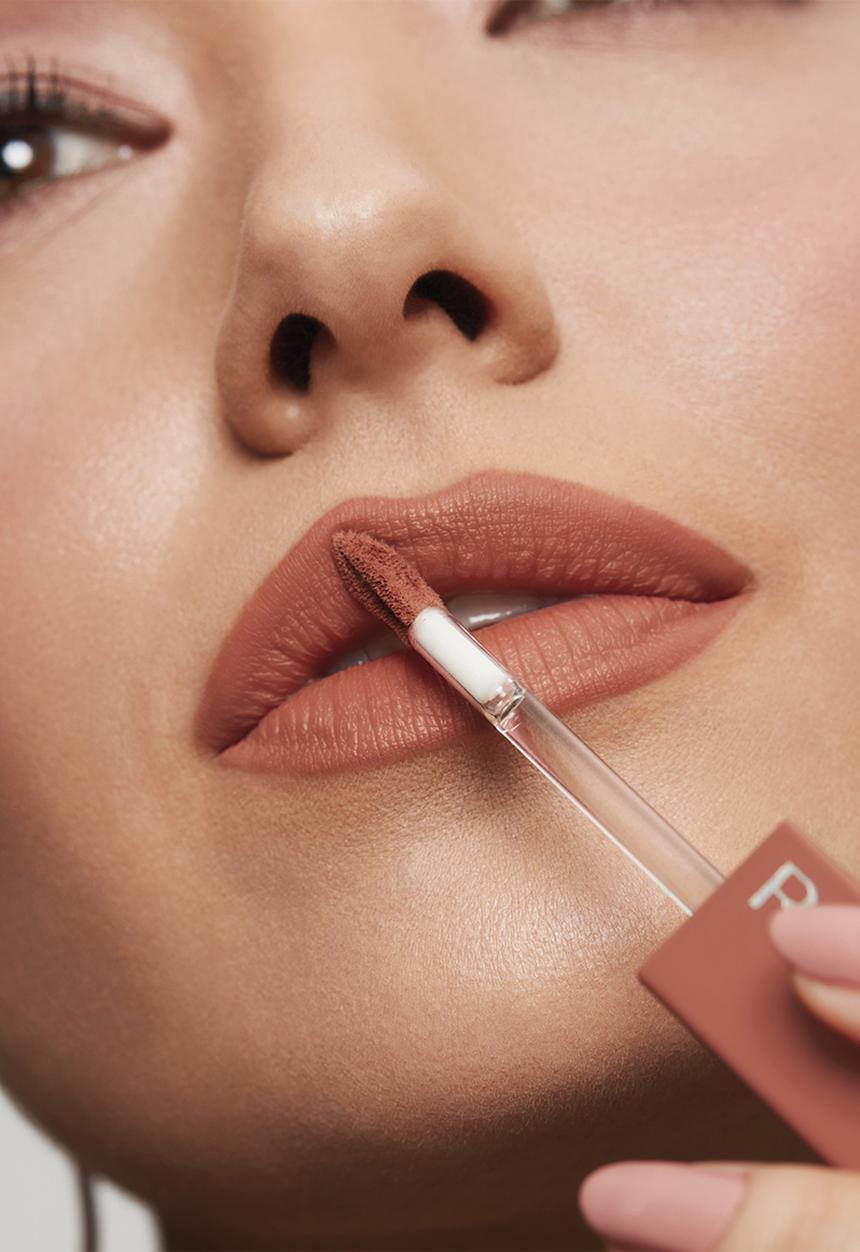 Revlon - ColorStay Limitless Matte Liquid Lipstick - Poster Child