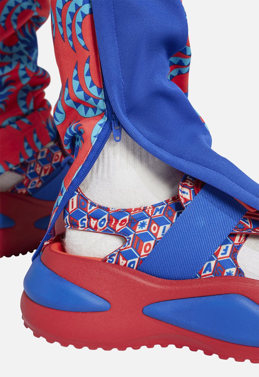 adidas Performance - Farm tiro pt - bright red/signal cyan