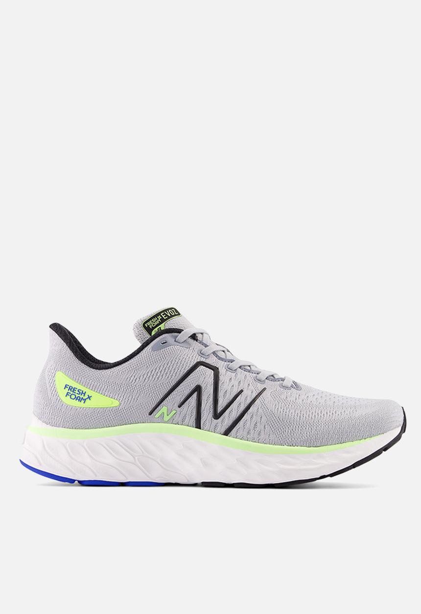 New Balance  - Fresh Foam X EVOZ v3 - Aluminium Grey