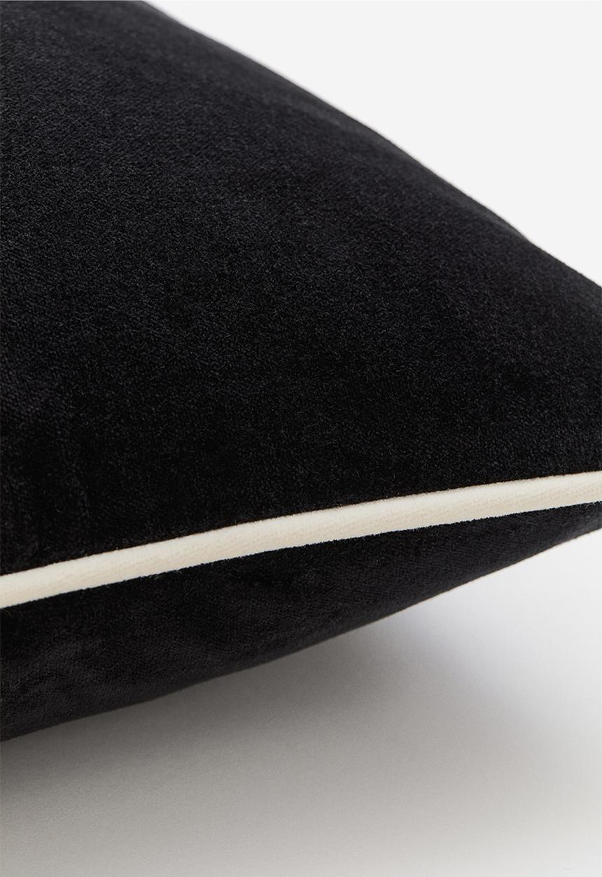 H&M - Velvet cushion cover - black