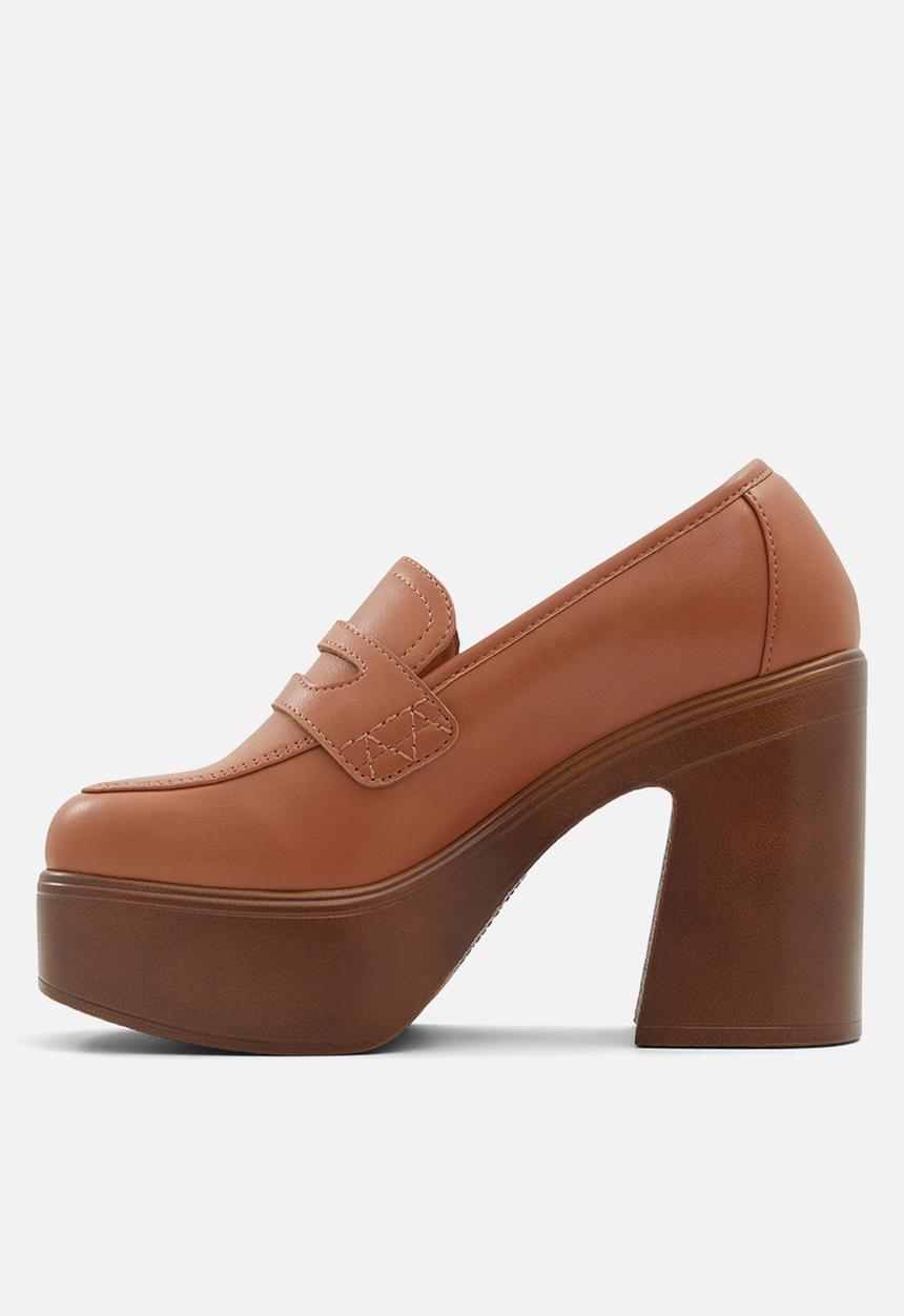 Call It Spring - Sharey platform heel - light brown