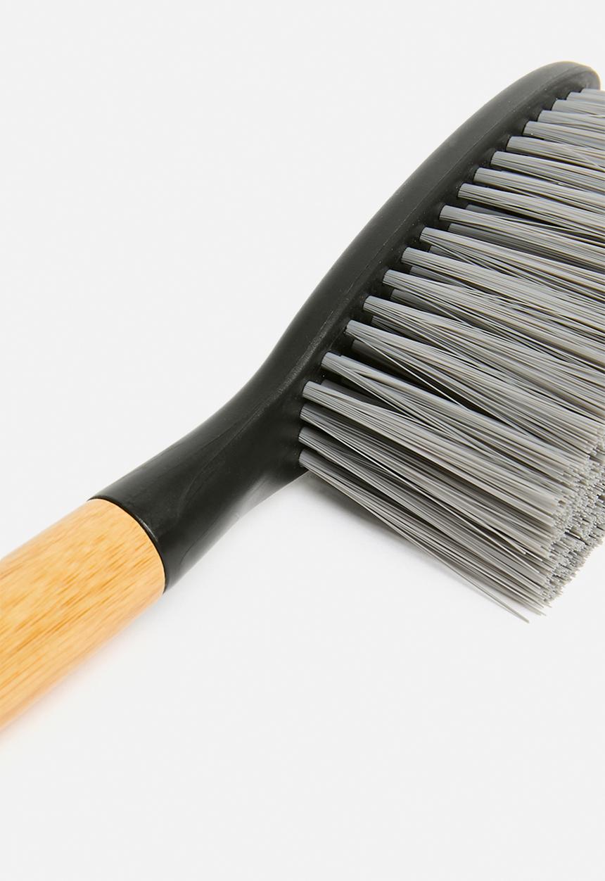 Storage Solutions - Sqeaky clean dust pan & broom - black
