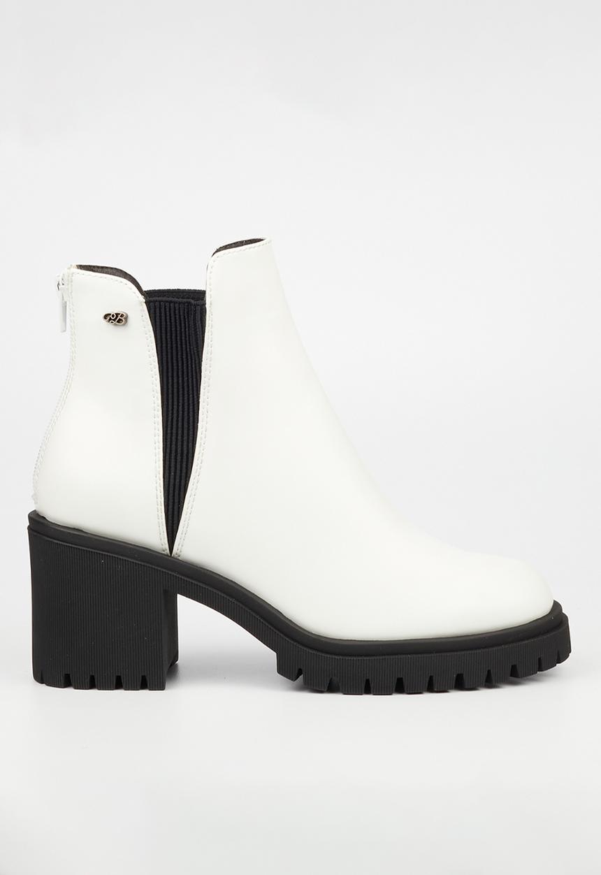 Miss Black - Atlas 2 chelsea boot - white
