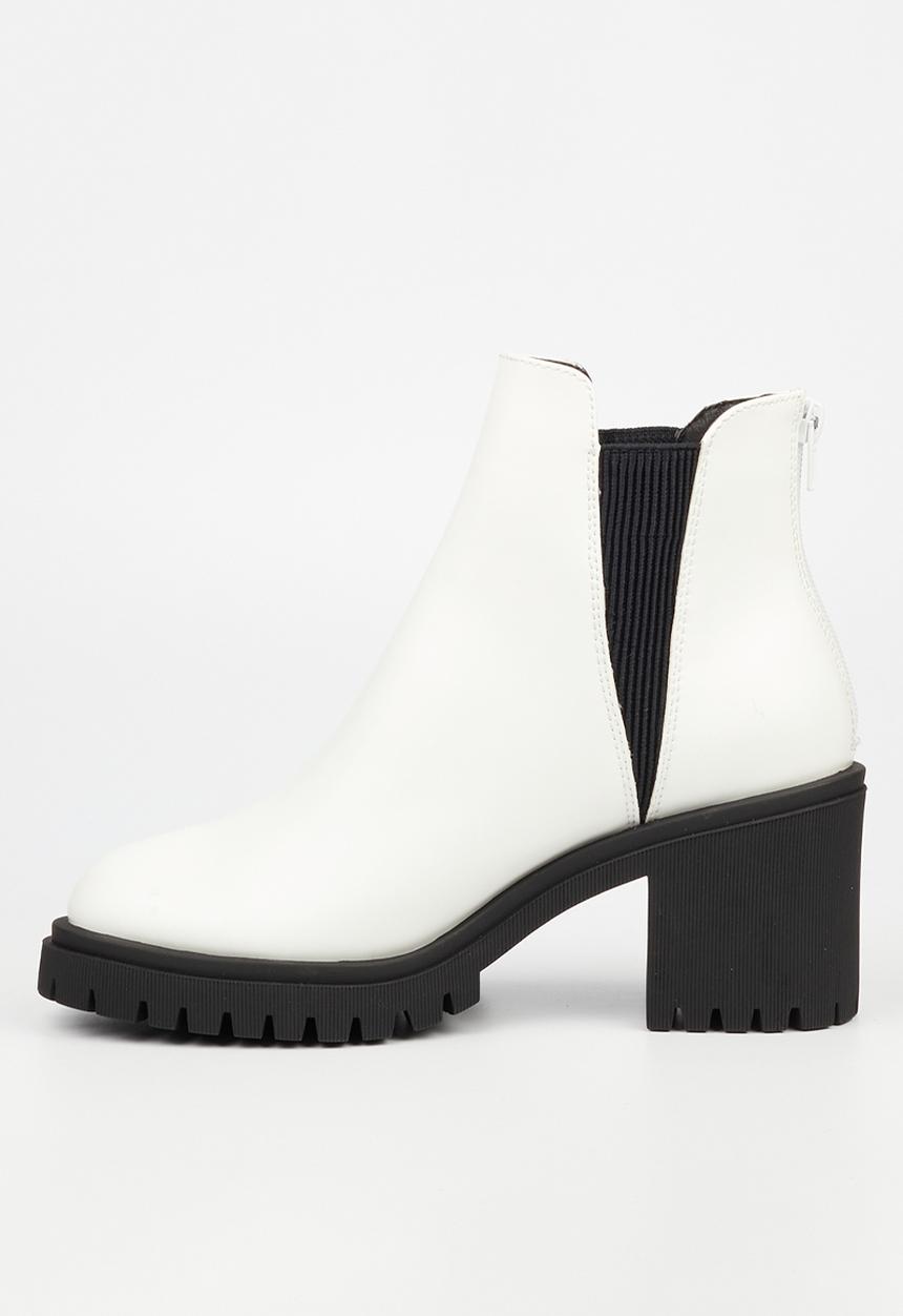 Miss Black - Atlas 2 chelsea boot - white