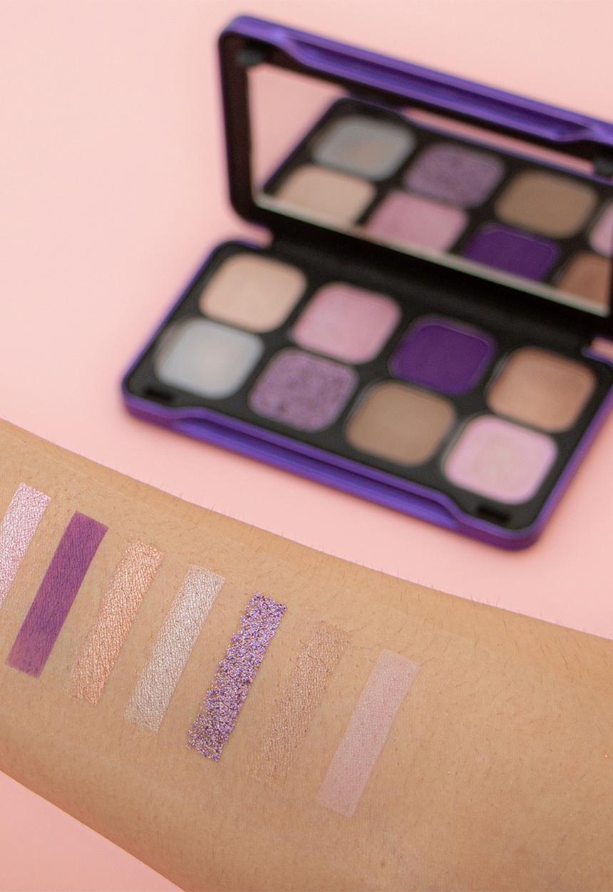 Revolution - Forever Flawless Dynamic Mesmerized Eyeshadow Palette