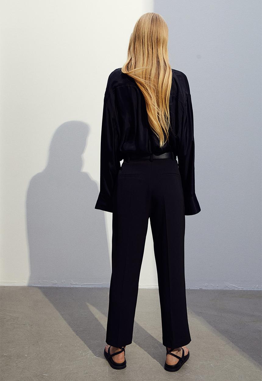 H&M - High-waisted tailored trousers - black