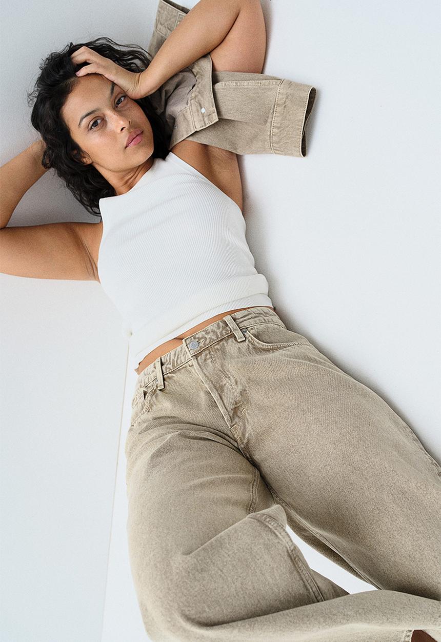 H&M - Curvy fit baggy low jeans - beige