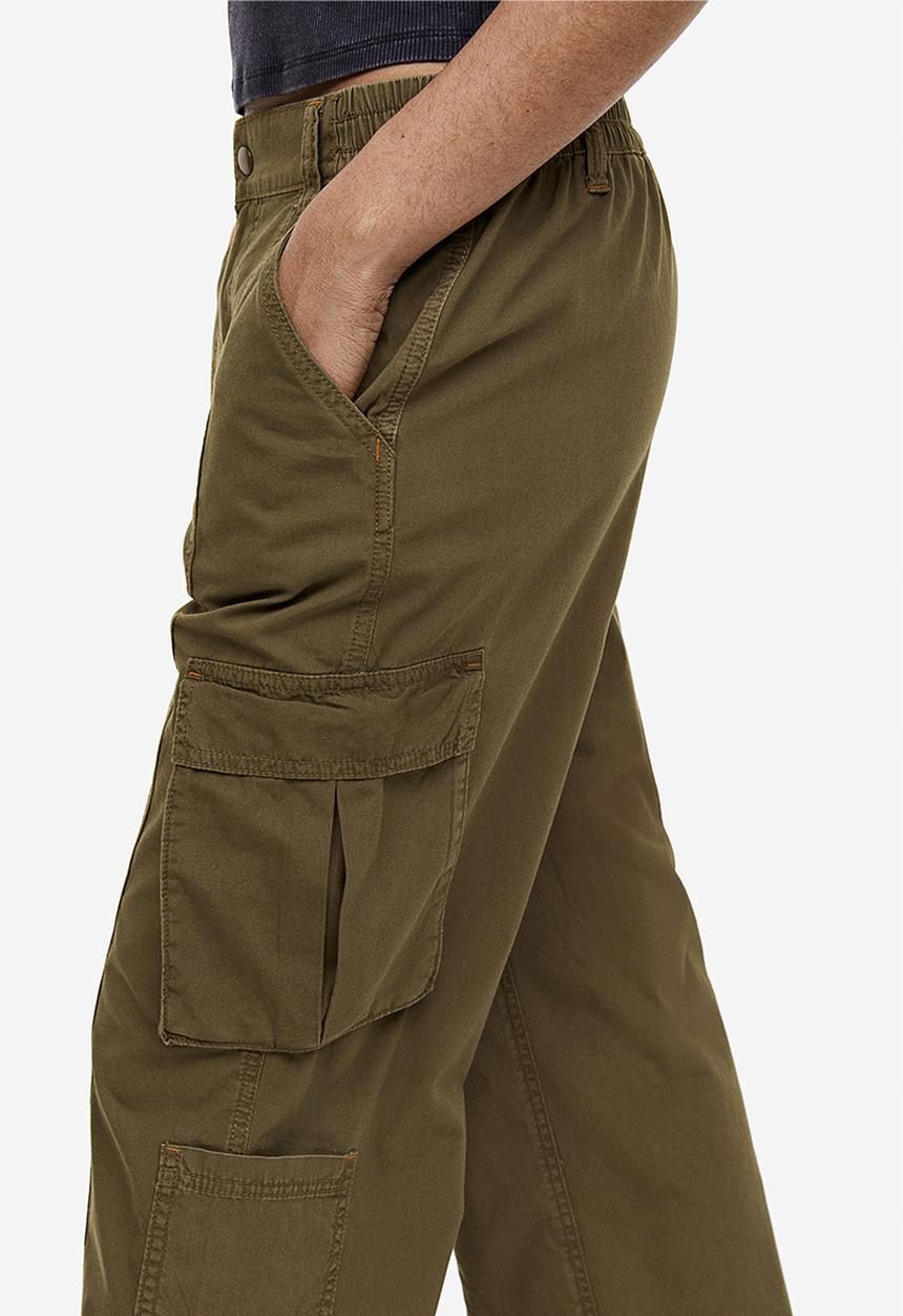 H&M - Canvas cargo trousers - green