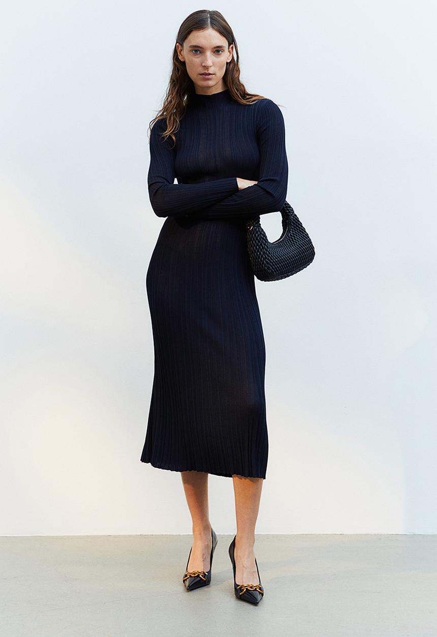 H&M - Turtleneck knitted dress - navy