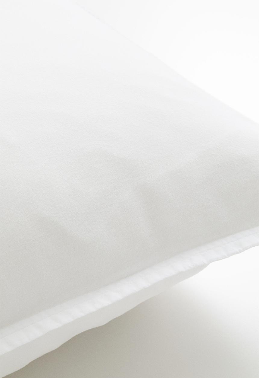 H&M - Washed cotton pillowcase - white