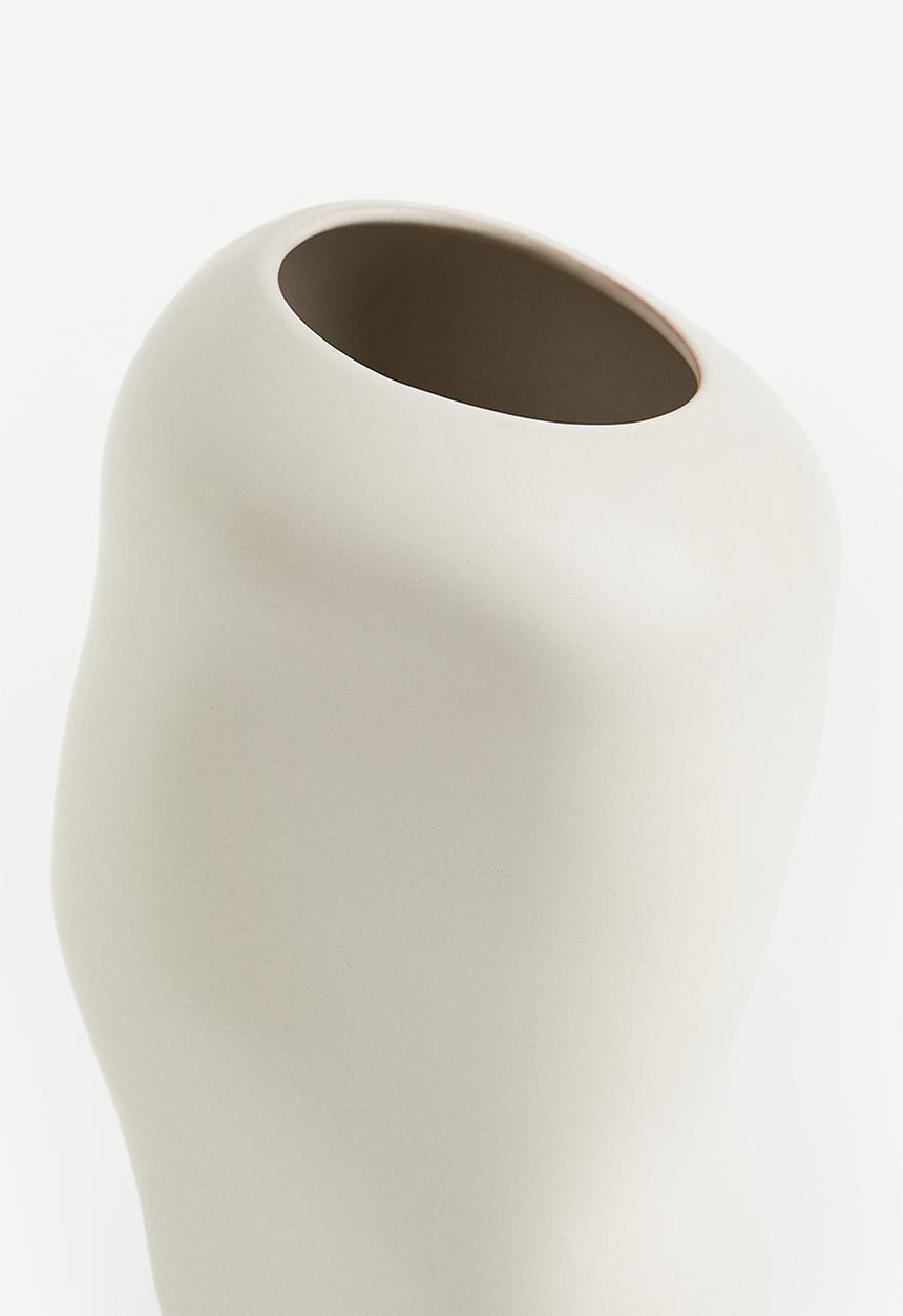 H&M - Tall terracotta vase - white
