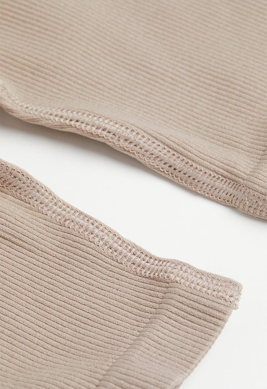 H&M - Seamless biker shorts - beige