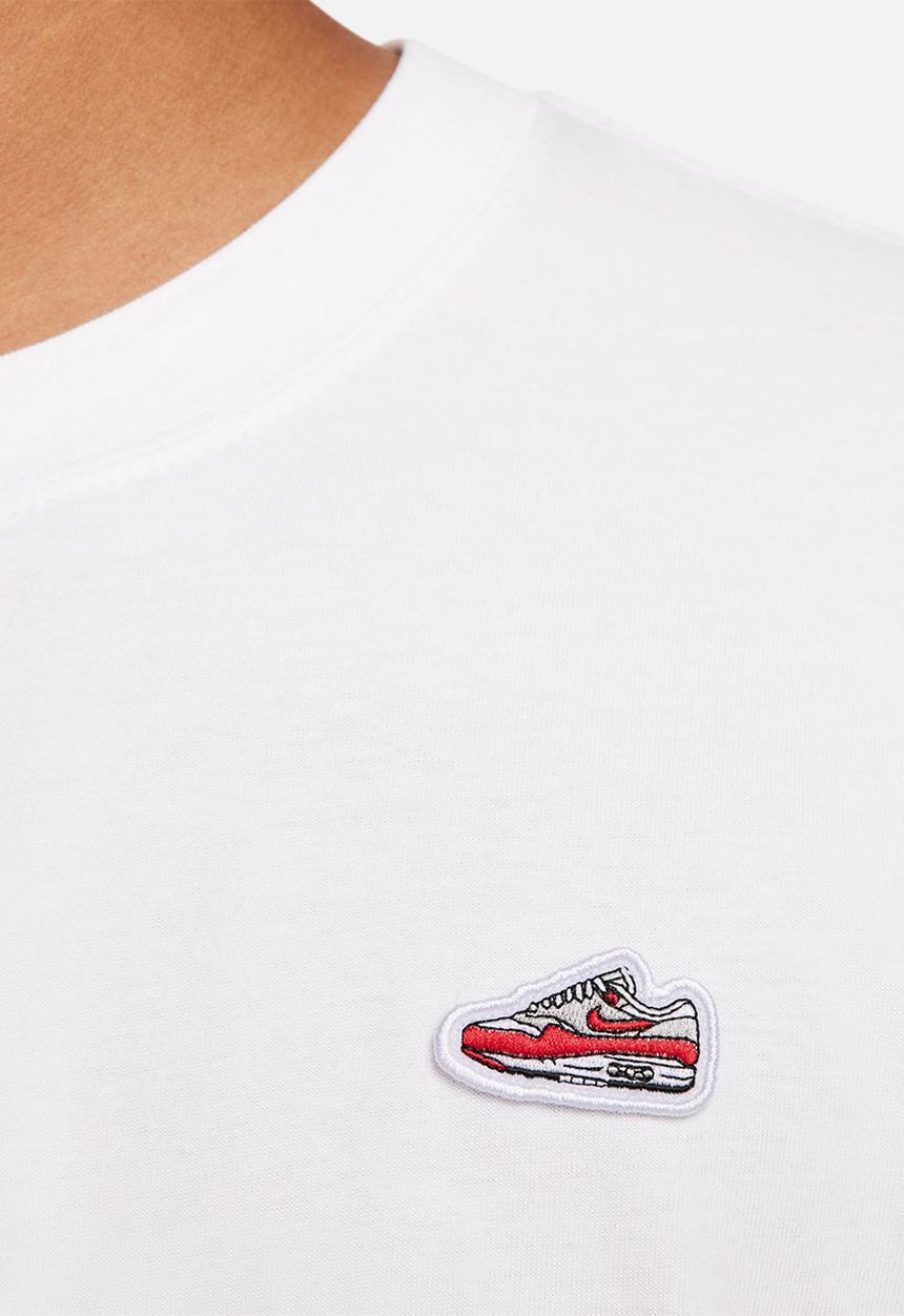 Nike - NSW Max90 sneaker patch tee - white
