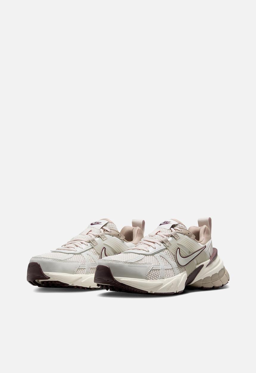 Nike - V2K Run