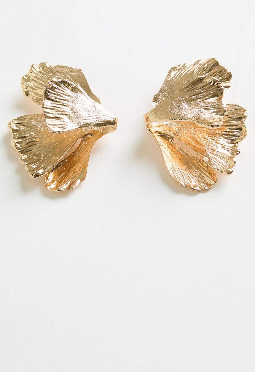 Superbalist - Flower stud earrings - gold