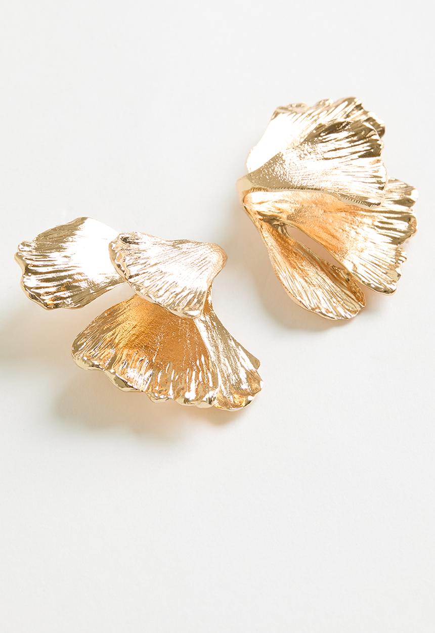 Superbalist - Flower stud earrings - gold