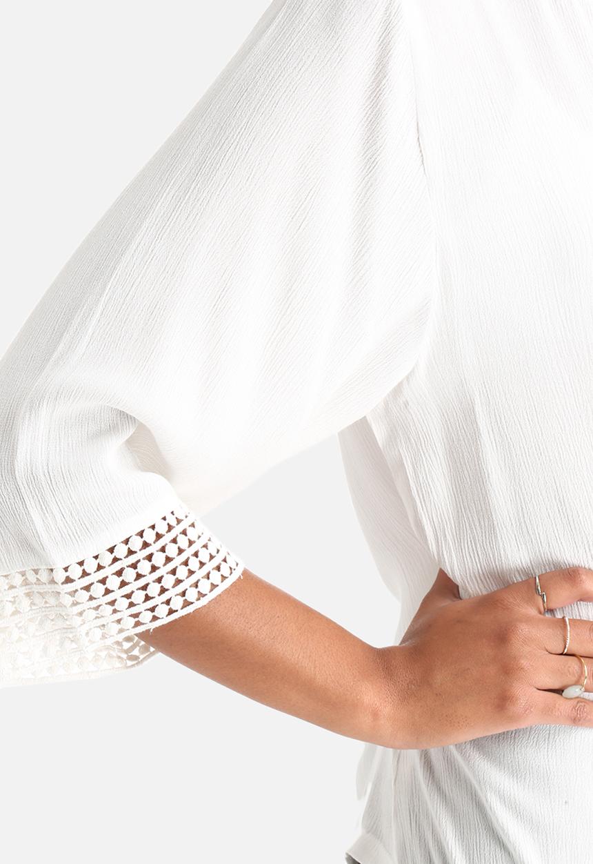 Jacqueline de Yong - Regard 3/4 Lace Top