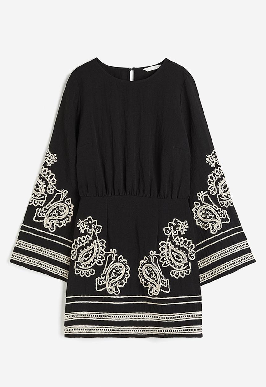 H&M - Embroidered dress - black embroidered