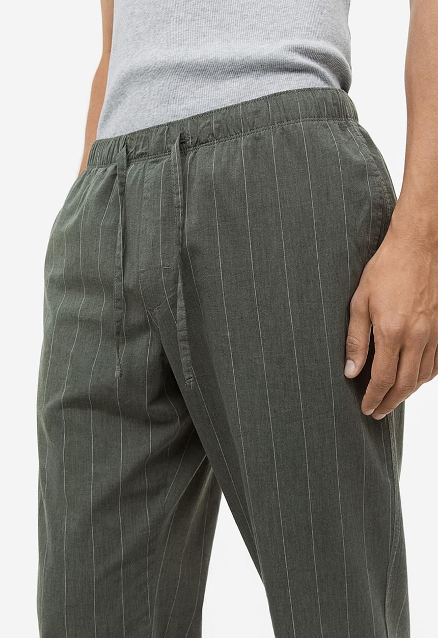 H&M - Relaxed fit pyjama bottoms - Dark green Pinstriped