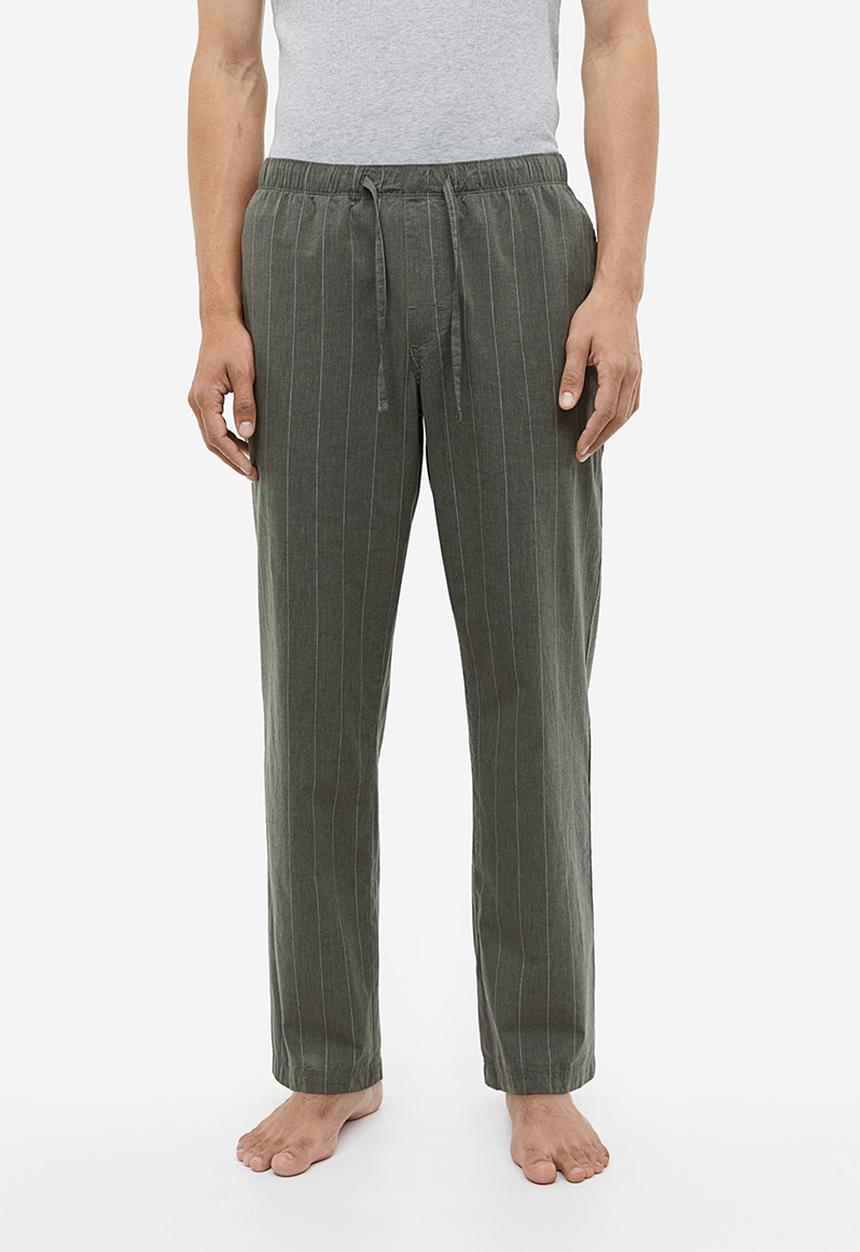 H&M - Relaxed fit pyjama bottoms - Dark green Pinstriped