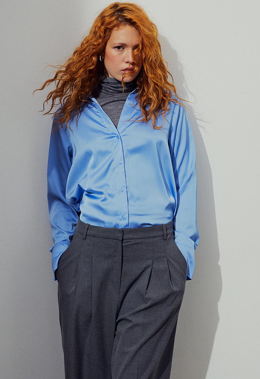 H&M - V-neck blouse - light blue