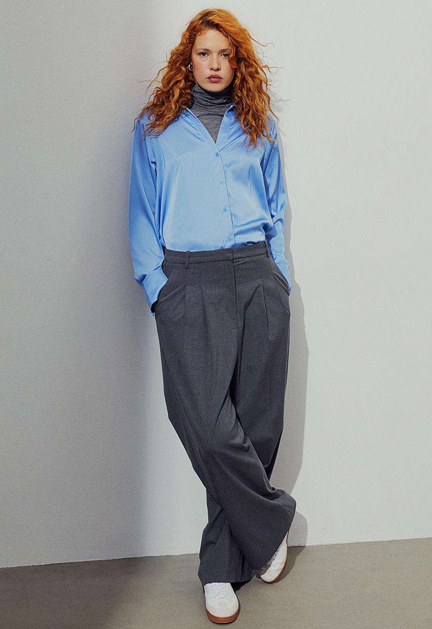 H&M - V-neck blouse - light blue