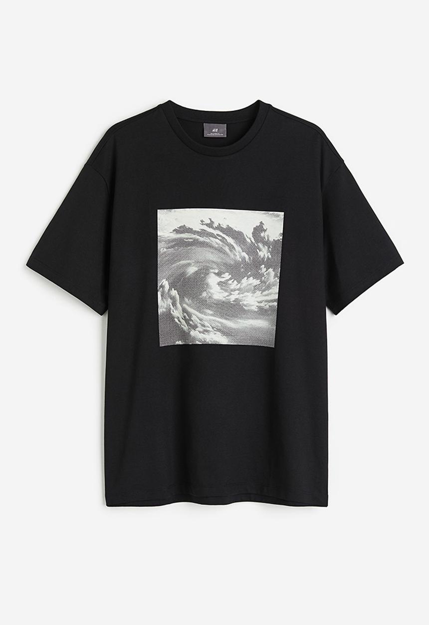 H&M - Relaxed fit printed T-shirt - Black Clouds
