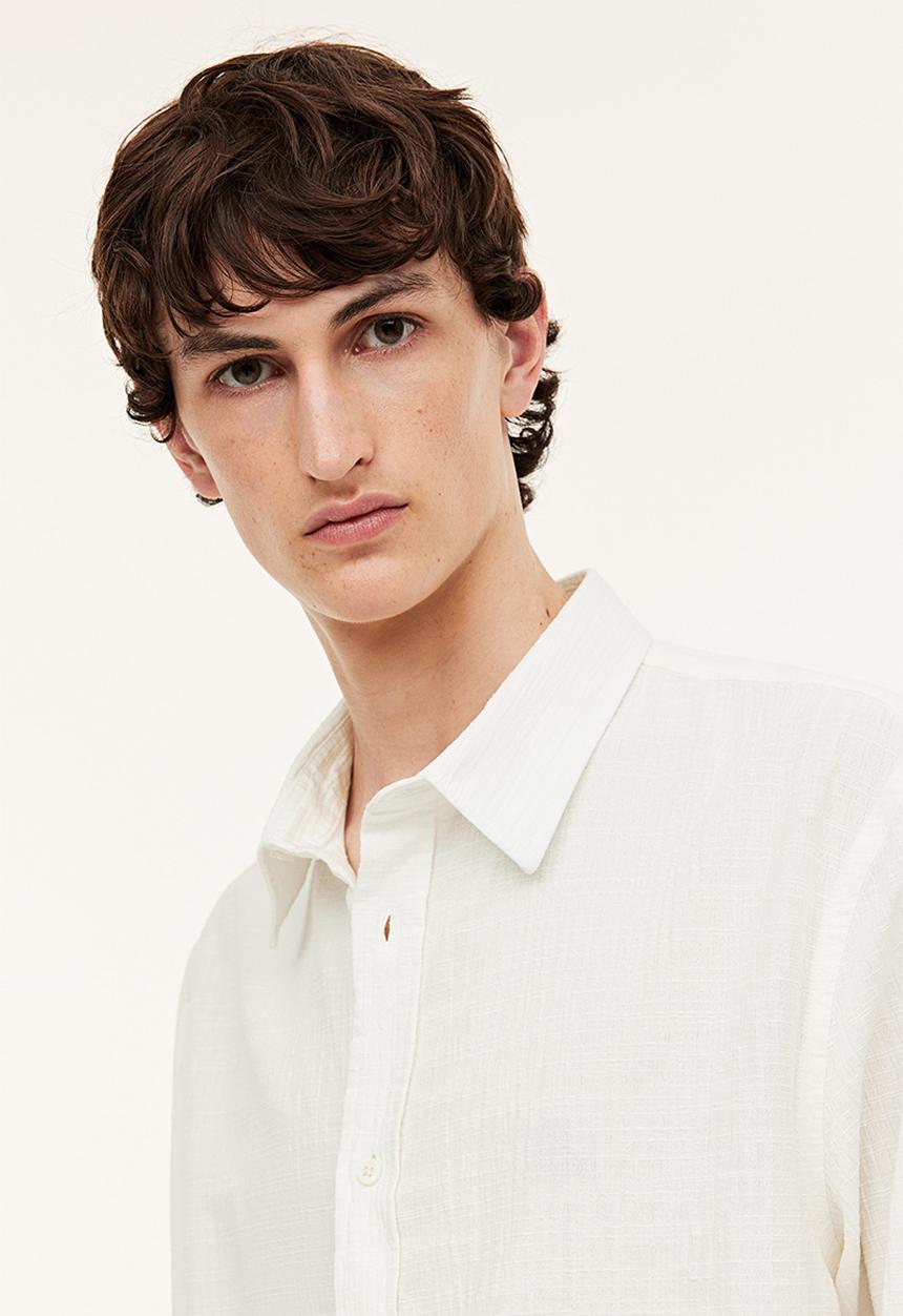 H&M - Regular fit crinkled shirt - cream