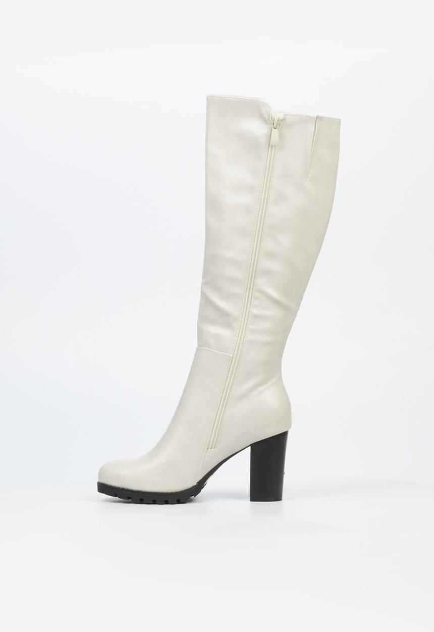 Butterfly Feet - June 5 block heel boot - ivory