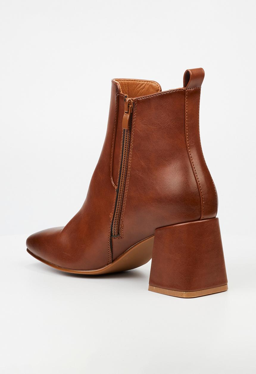 Butterfly Feet - Shardae 1 block heel boot - tan