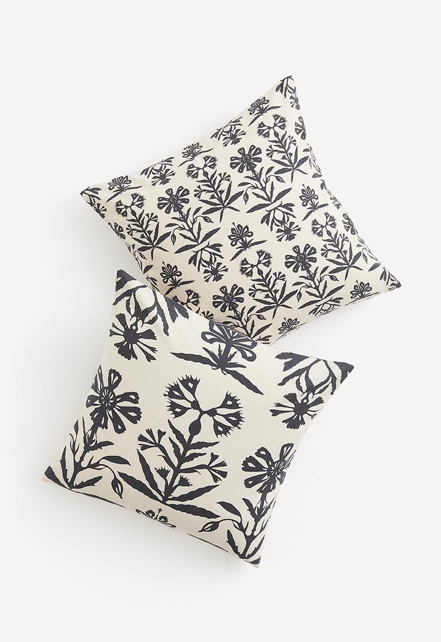 H&M - 2 pack patterned cushion covers - natural white floral