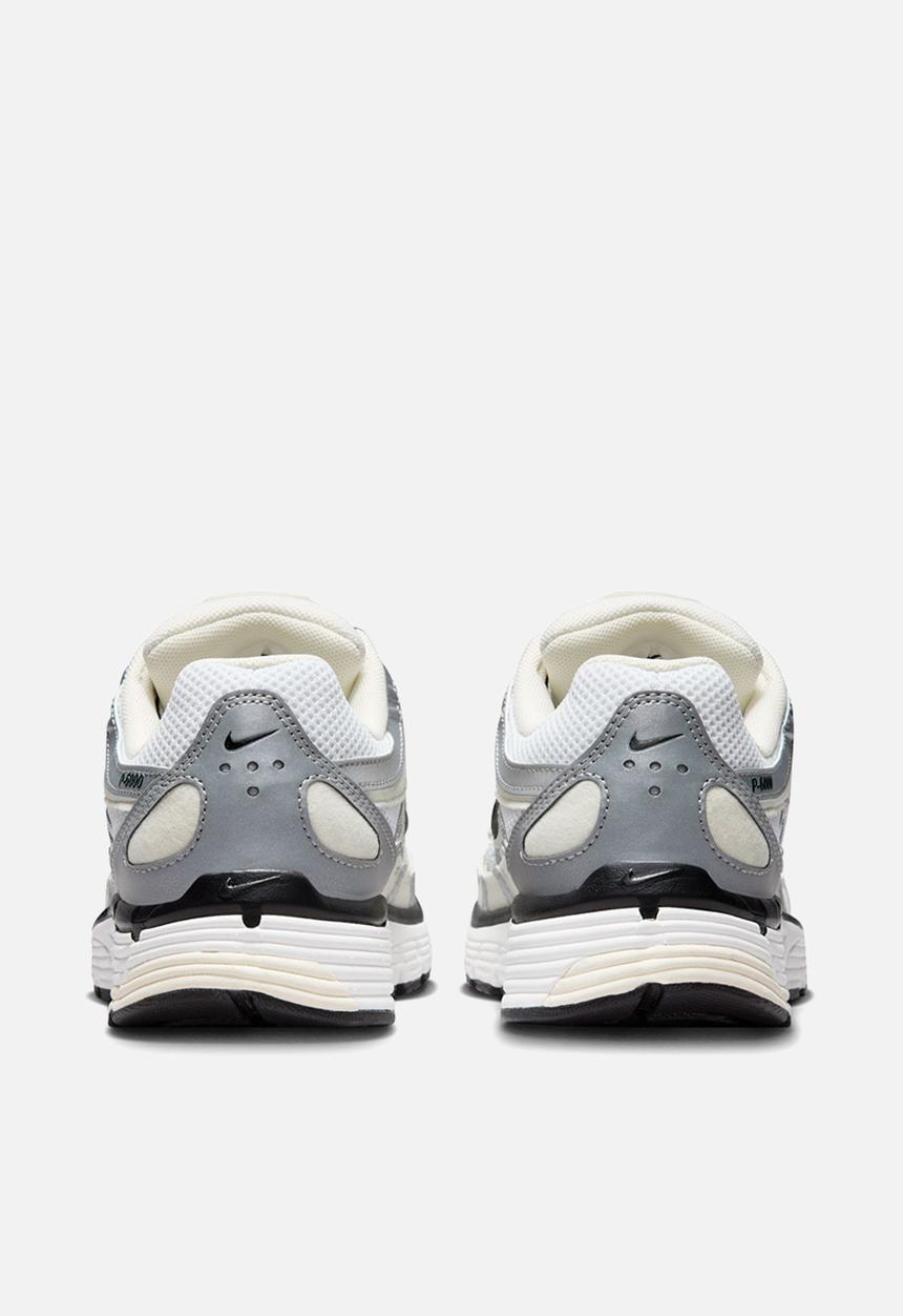 Nike - Nike P-6000