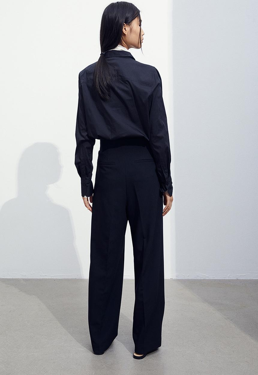 H&M - High-waisted tailored trousers - black