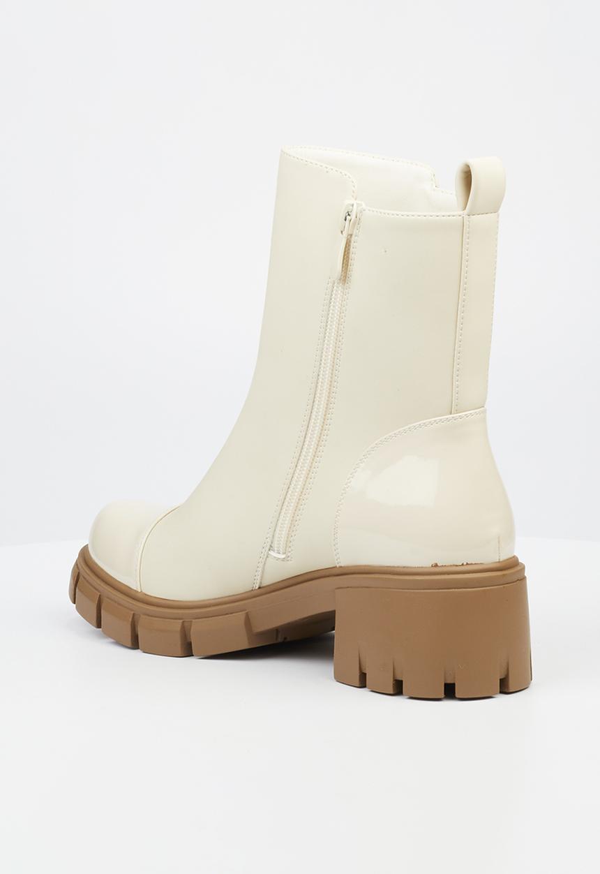 Miss Black - Odyssey 5 ankle boot - bone