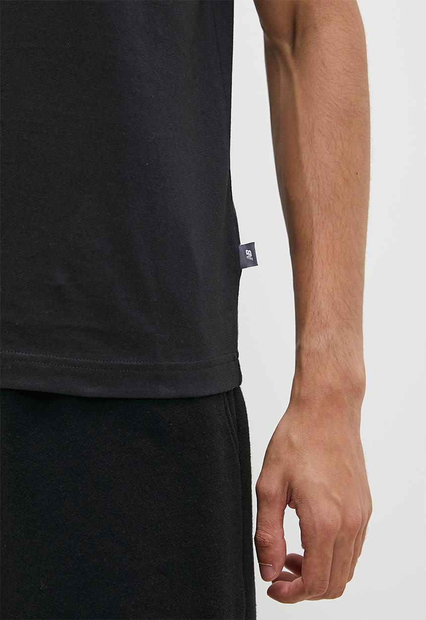 New Balance  - NB Classics Flying NB Tee - Black