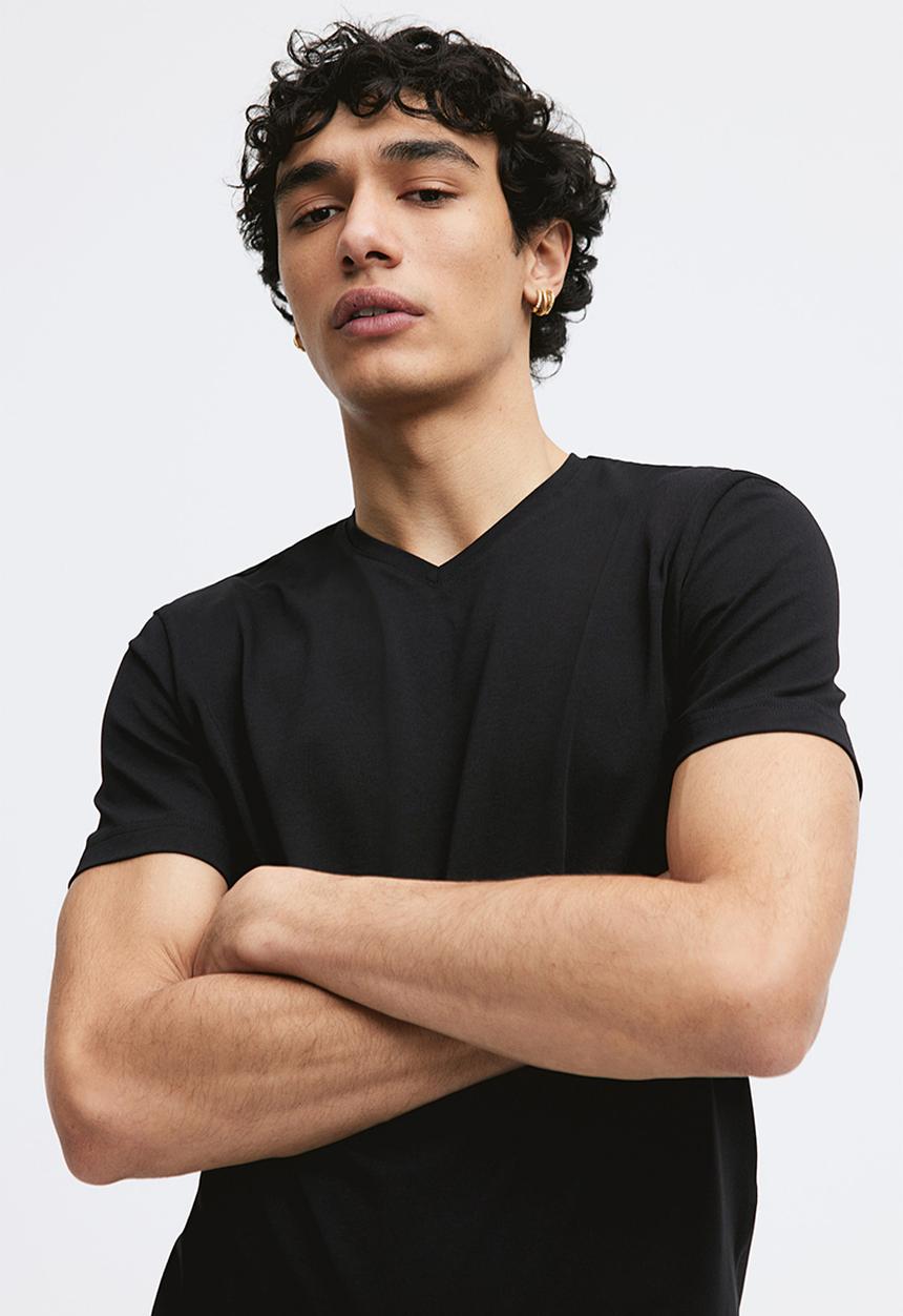 H&M - Slim fit v-neck t-shirt - black