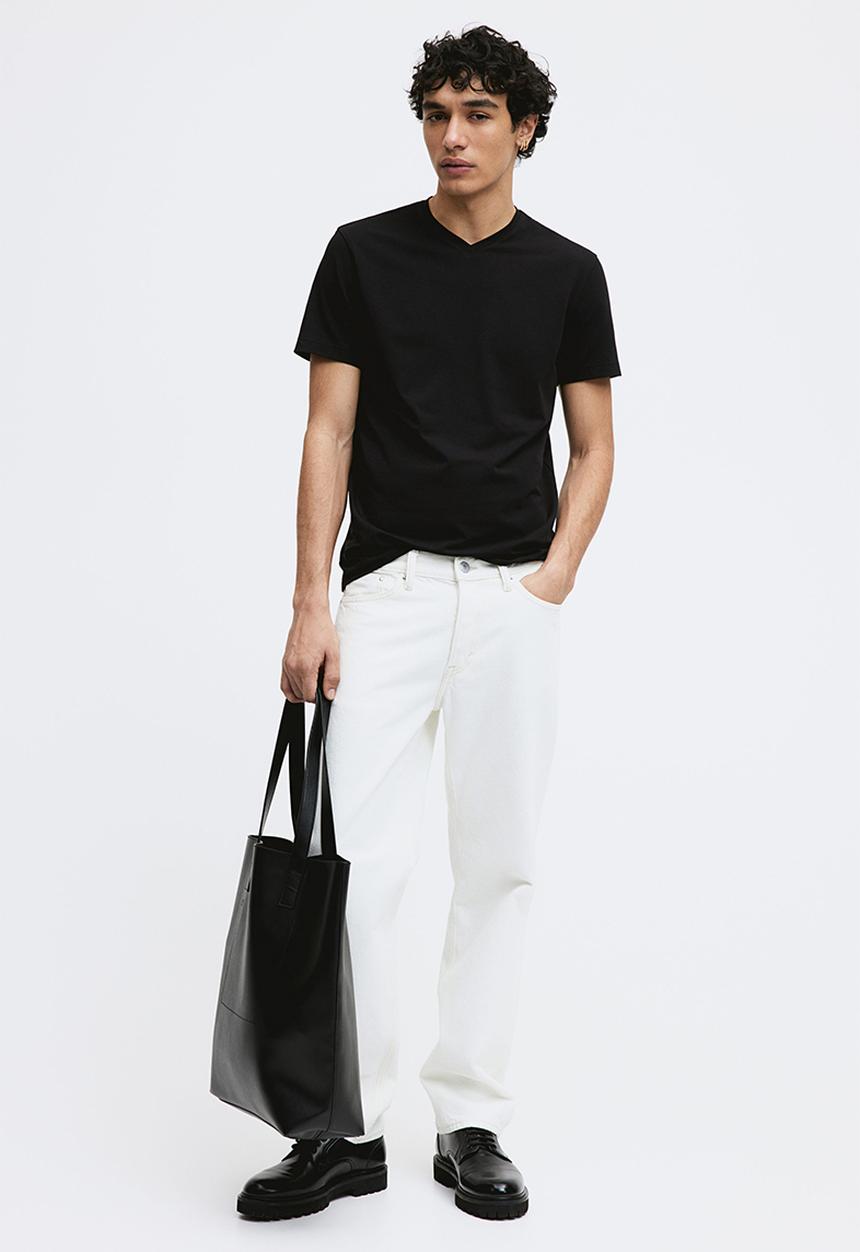 H&M - Slim fit v-neck t-shirt - black