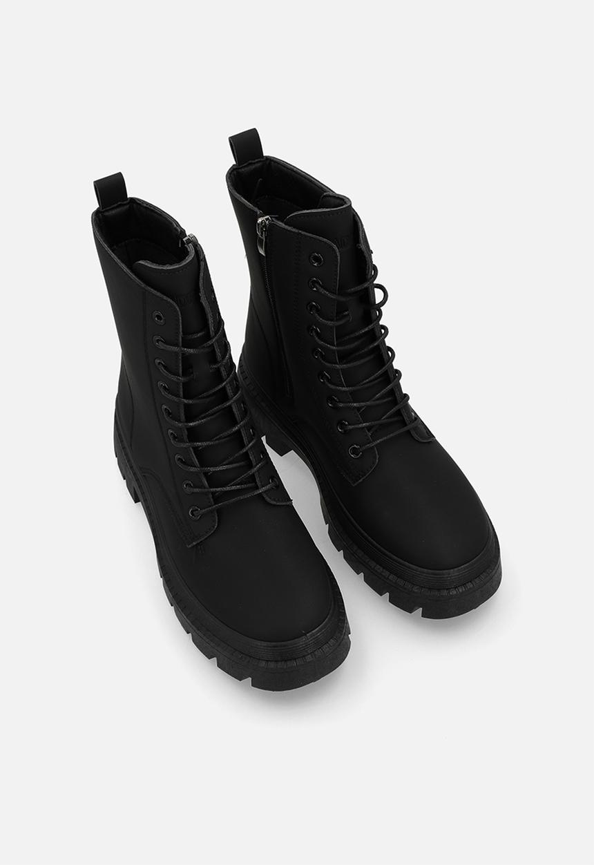 Madison® - Fallon platform lace-up boot - black
