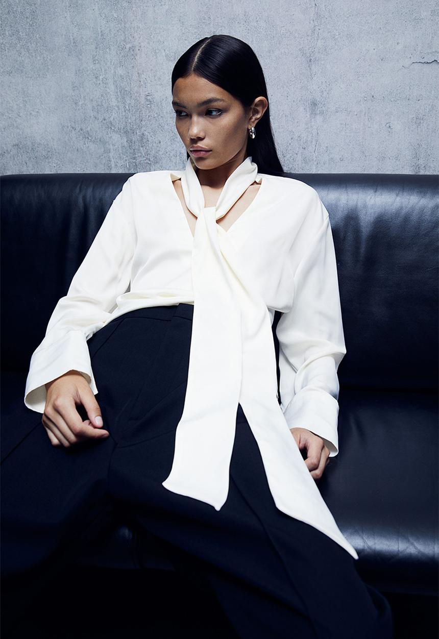 H&M - Tie-detail blouse - white